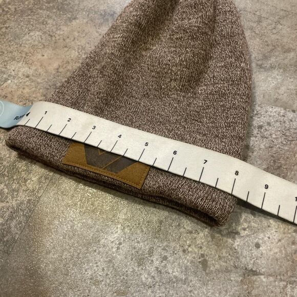 khaki colored bungie destiny beanie leather patch logo - Picture 4 of 4